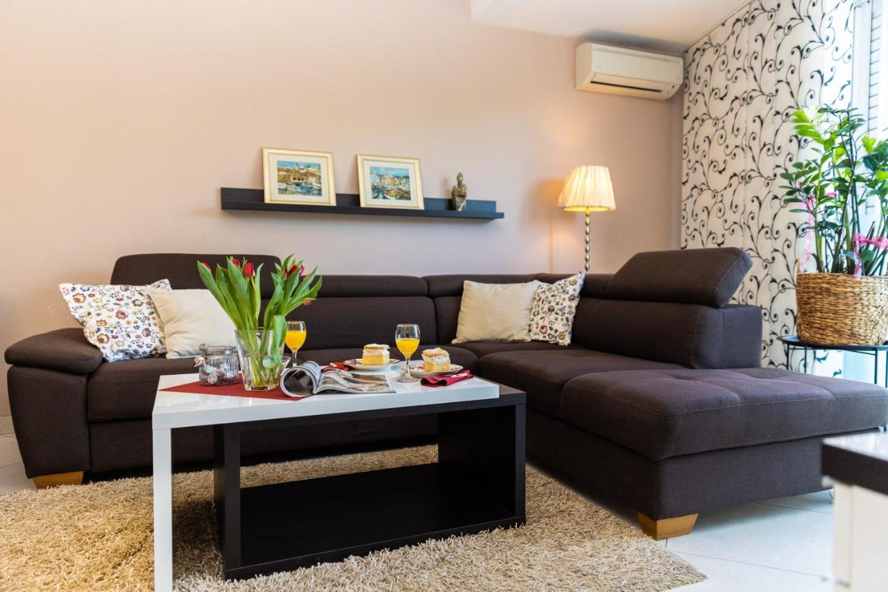 Memories Apartment